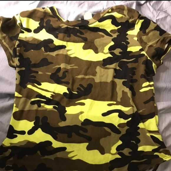 shirt - Picture 2 of 5